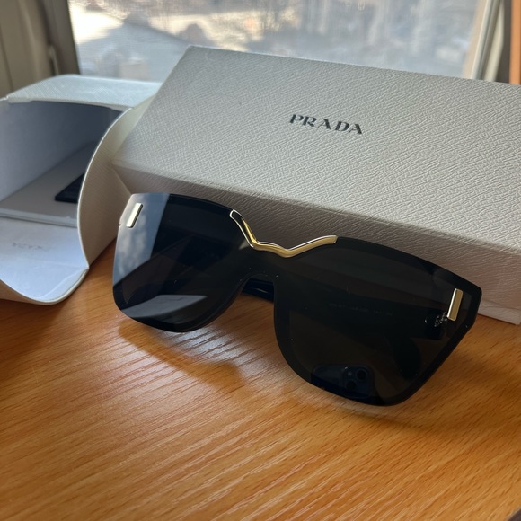 NWT Prada Black Gold Limited Edition Oversized Cat Eye Shield Sunglasses SPR16T - Picture 6 of 16